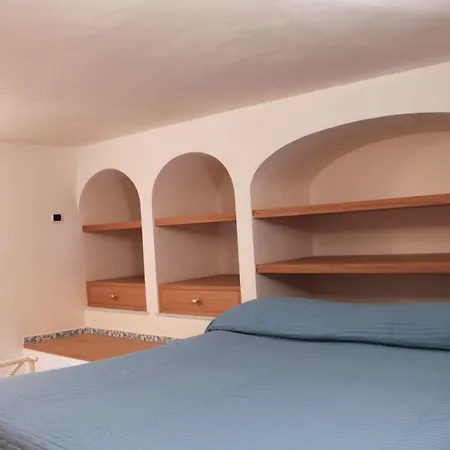Capri Apartments Apartment *