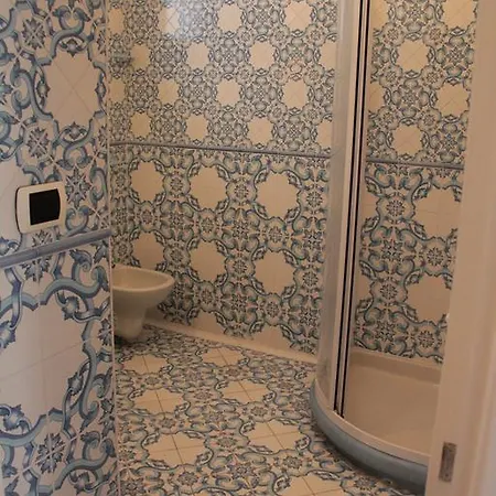 Апартаменты Capri Apartments
