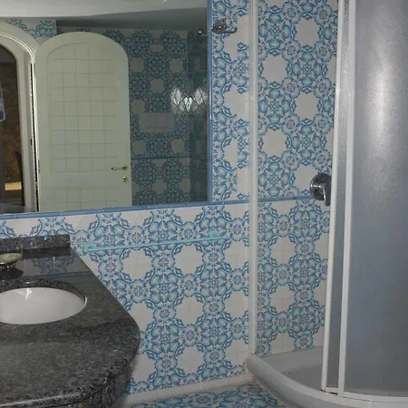Апартаменты Capri Apartments